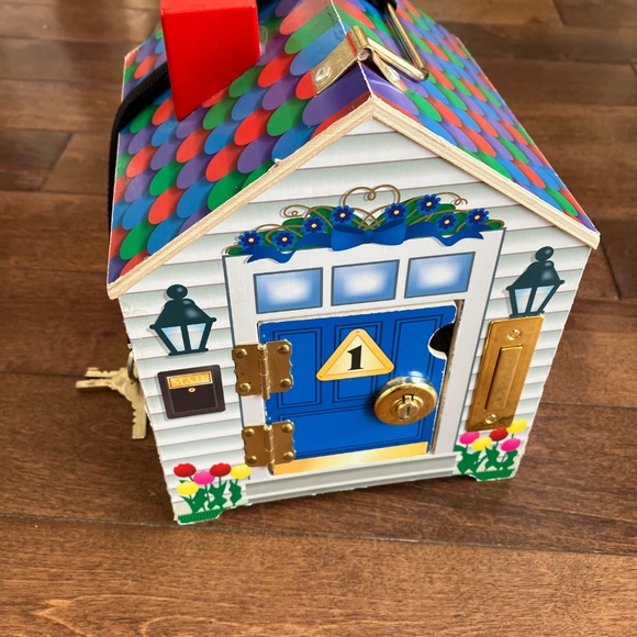 Melissa and Doug key House - Picture 3 of 7